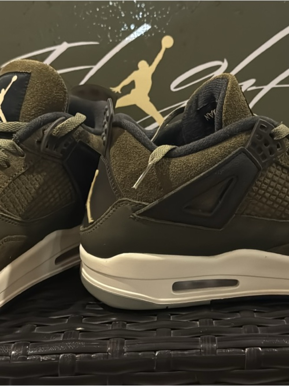 Jordan 4 Retro Olive Green & Cream Retro 4 Sneakers Size 11 (VNDS)
